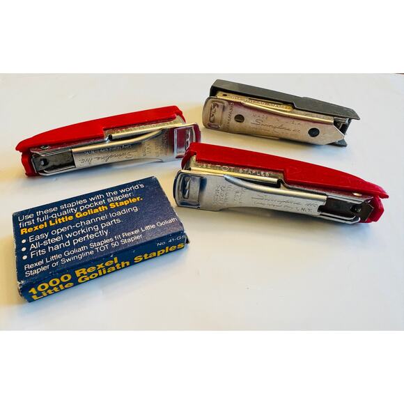 VTG Lot of 3 Swingline Tot 50 Red Staplers, Box Staples, Diamond Keychain 5PCS - Picture 6 of 7